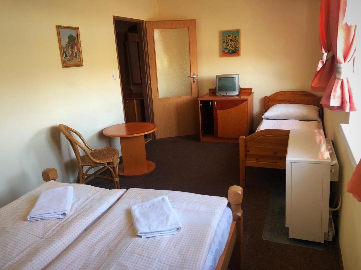 Penzion Na Pracharne Kladruby  Extérieur photo
