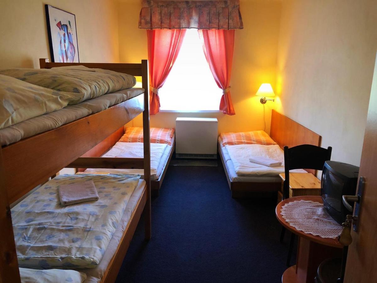 Penzion Na Pracharne Kladruby  Extérieur photo